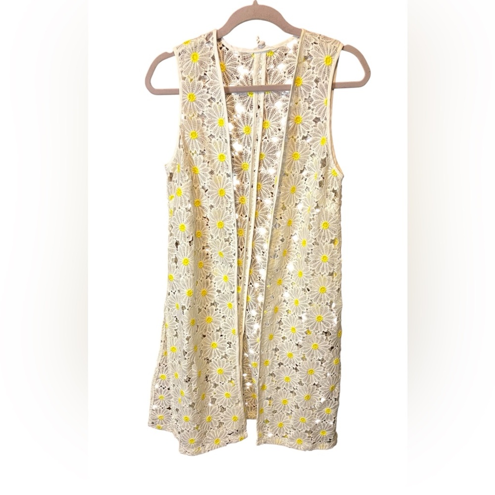 BCBG Daisy Lace Sleeveless Duster Vest Size Medium Boho Festival